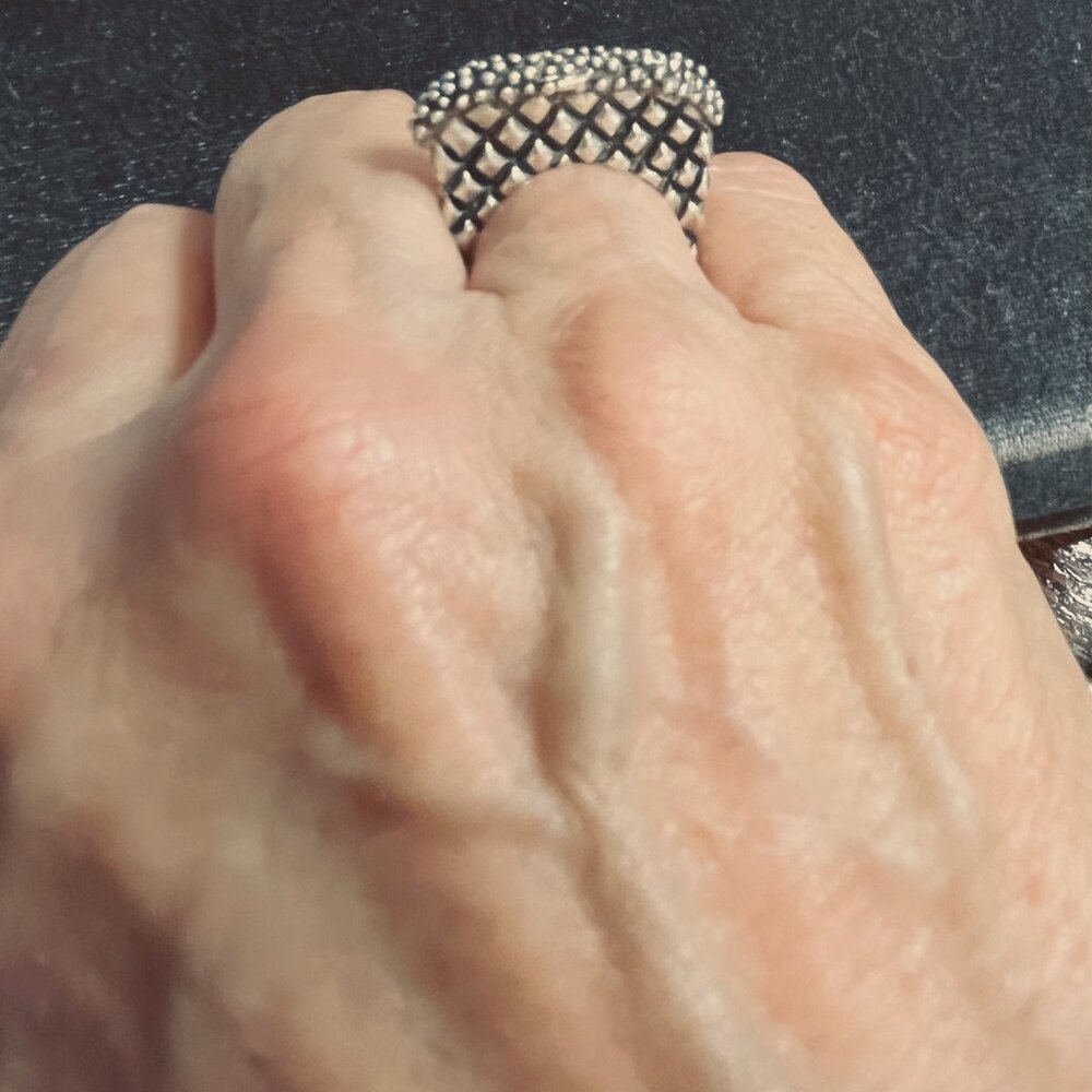 Dian Malouf Checker Stack with Caviar Top Ring – size 7